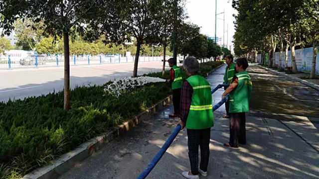 扮靚城市，為國(guó)慶增光添彩
